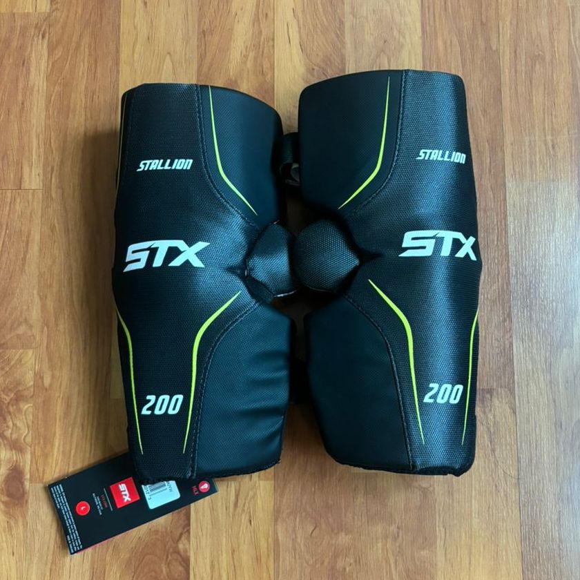 STX Stallion 200™ Black Arm Pads